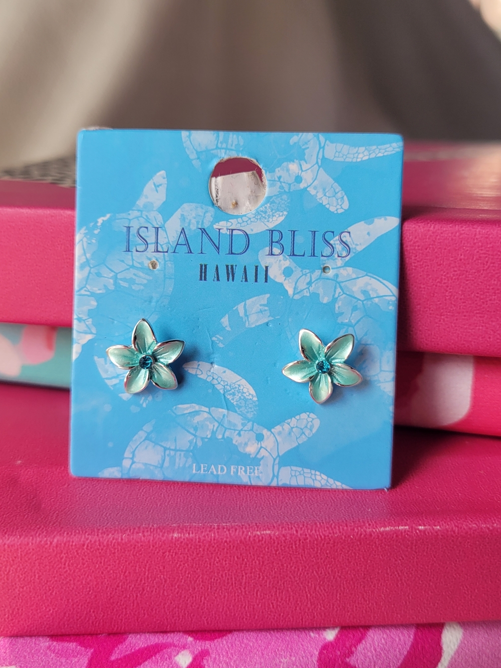 5/$25💎 Island Bliss Plumeria Stud Earrings
